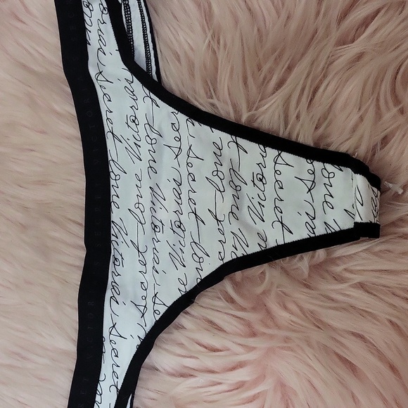New Listing!! Brand New Victoria's Secret Thong-M - Picture 1 of 3